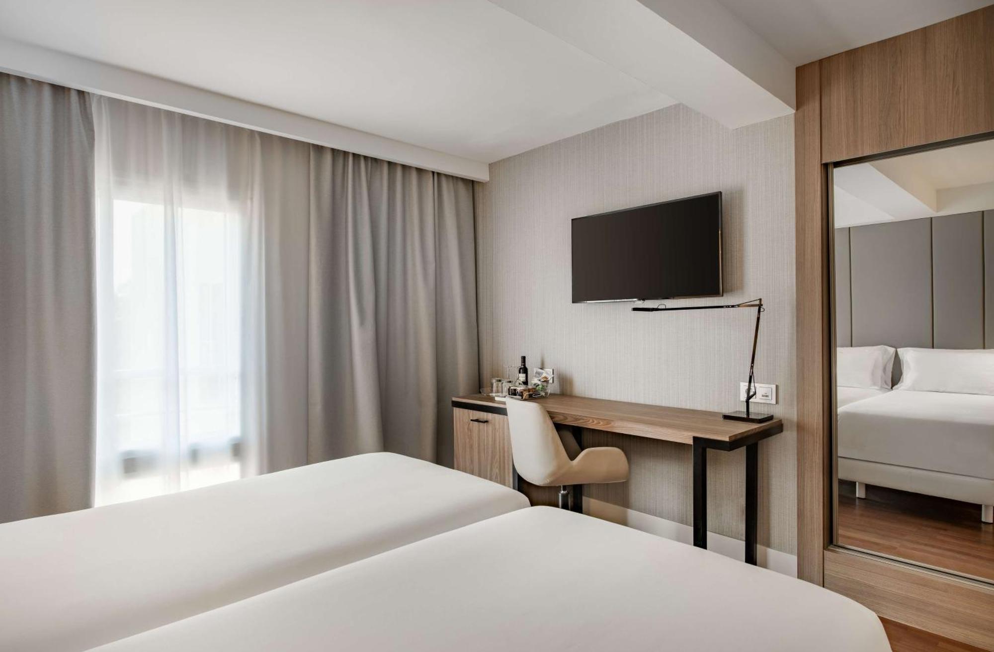 Nh Paseo De La Habana Hotel Madrid Eksteriør billede