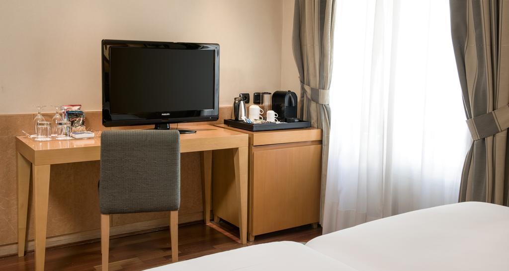 Nh Paseo De La Habana Hotel Madrid Eksteriør billede