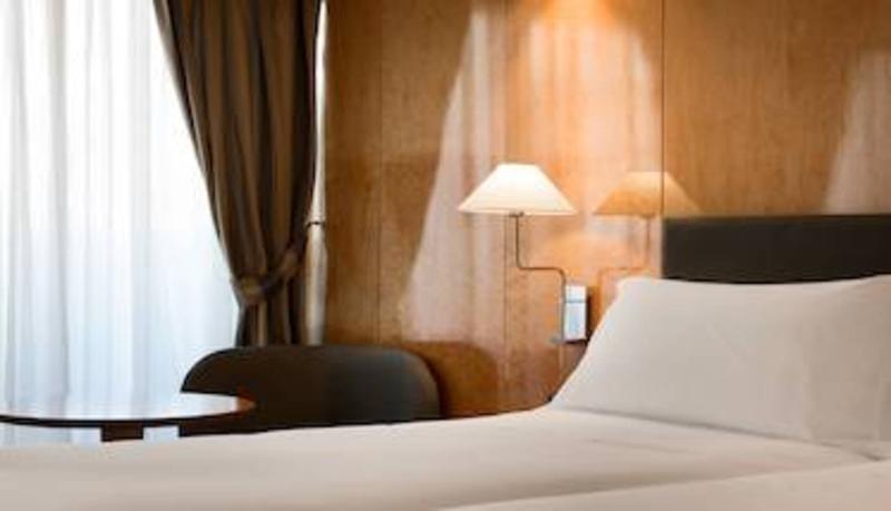 Nh Paseo De La Habana Hotel Madrid Eksteriør billede