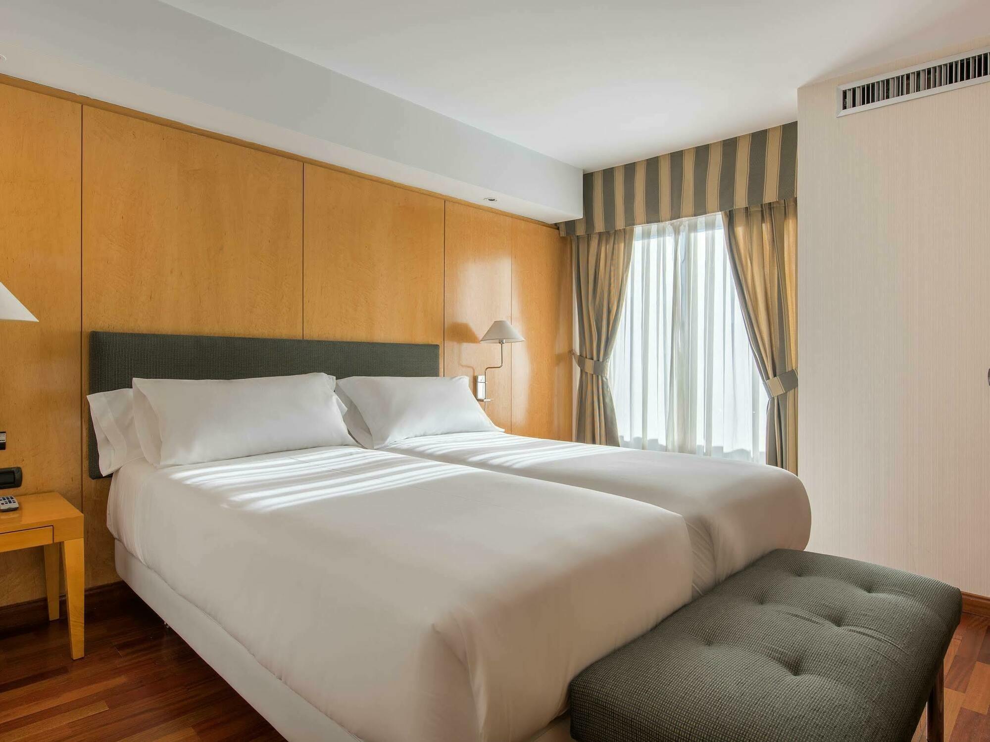 Nh Paseo De La Habana Hotel Madrid Eksteriør billede