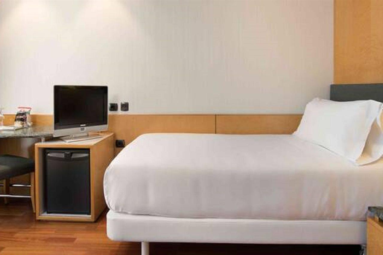 Nh Paseo De La Habana Hotel Madrid Eksteriør billede